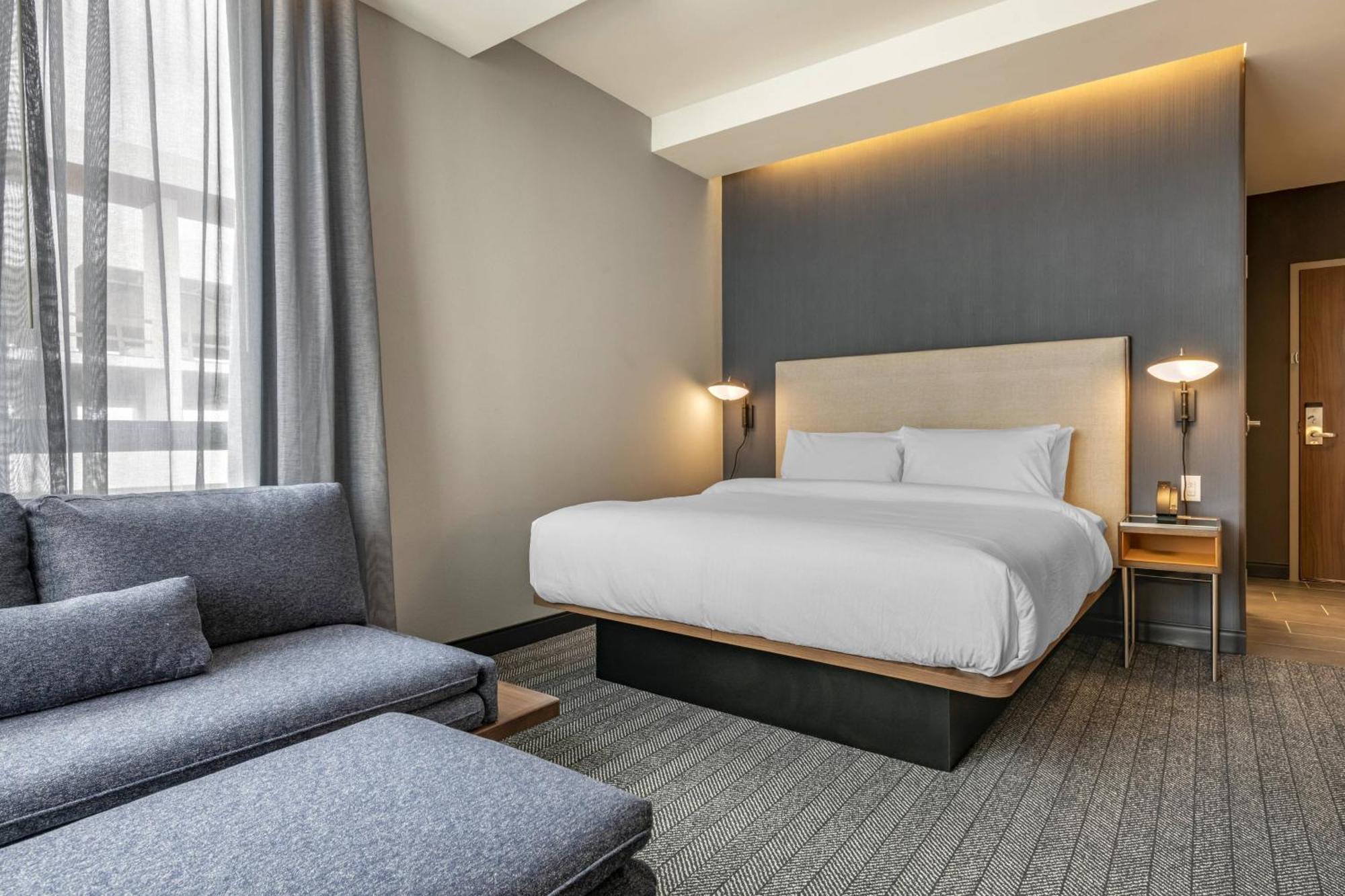 Courtyard By Marriott Fort Lauderdale Downtown Exterior photo